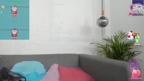 Snapshot of layla_707 chatting on December 2024 01:58:02 AM Layla online show from December 2024 01:58:02 AM