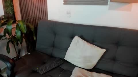 Snapshot of layla_707 chatting on November 2025 01:30:01 AM Layla online show from November 2025 01:30:01 AM