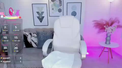 Layla Breezee online show from March 2025 04:13:02 PM