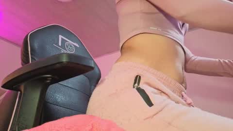 laylafoxy_tay online show from November 2025 03:18:02 AM
