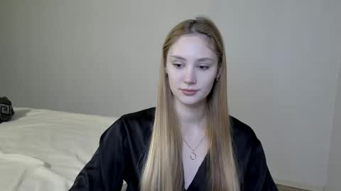 Snapshot of laylapretty001 chatting on December 2024 05:33:02 AM LaylaPretty001 online show from December 2024 05:33:02 AM