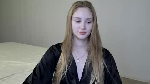 Snapshot of laylapretty001 chatting on January 2025 05:30:01 AM LaylaPretty001 online show from January 2025 05:30:01 AM