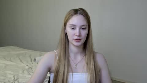 Snapshot of laylapretty001 chatting on January 2025 07:15:01 AM LaylaPretty001 online show from January 2025 07:15:01 AM