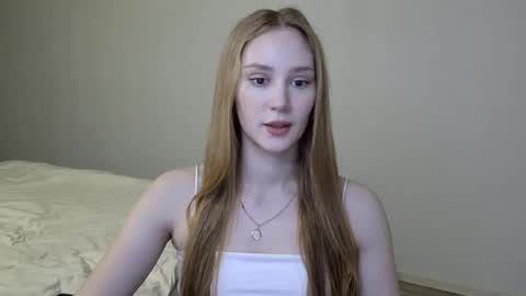 Snapshot of laylapretty001 chatting on January 2025 05:58:01 AM LaylaPretty001 online show from January 2025 05:58:01 AM