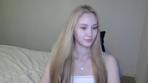 Snapshot of laylapretty001 chatting on October 2025 05:30:02 AM LaylaPretty001 online show from October 2025 05:30:02 AM