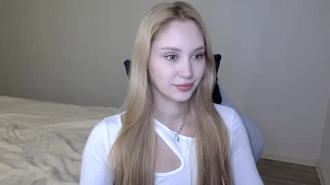 LaylaPretty001 online show from January 2026 05:22:01 AM