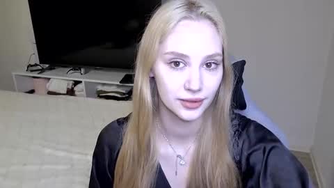 Snapshot of laylapretty001 chatting on April 2026 04:30:02 AM LaylaPretty001 online show from April 2026 04:30:02 AM