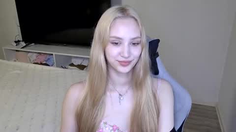Snapshot of laylapretty001 chatting on May 2026 04:29:01 AM LaylaPretty001 online show from May 2026 04:29:01 AM
