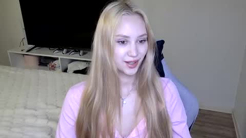 Snapshot of laylapretty001 chatting on June 2026 04:29:02 AM LaylaPretty001 online show from June 2026 04:29:02 AM