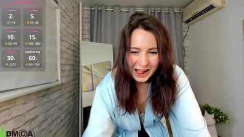 Snapshot of lea_shadom chatting on December 2025 01:00:01 AM Lea online show from December 2025 01:00:01 AM