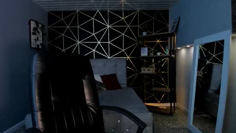 Lea Velle online show from October 2025 04:15:01 AM