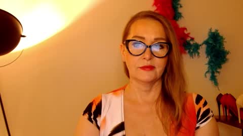 Snapshot of leadesire chatting on March 2025 03:35:01 PM LEA online show from March 2025 03:35:01 PM