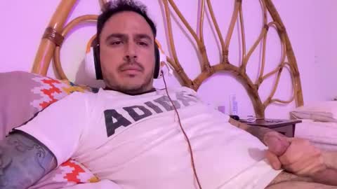 Snapshot of leafar_volkov chatting on October 2025 04:02:01 AM leafar_volkov online show from October 2025 04:02:01 AM