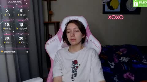 Snapshot of leah__gotty chatting on December 2024 03:22:01 PM Leah  Gotty online show from December 2024 03:22:01 PM