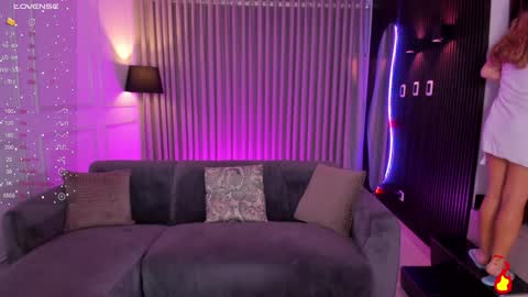 Leah  Greyy online show from December 2024 03:46:02 PM