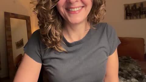 Leah Sparkles online show from October 2025 02:33:01 AM