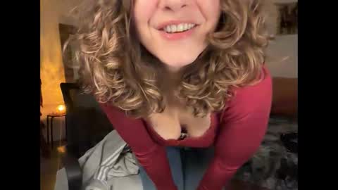Leah Sparkles online show from December 2025 05:08:02 PM