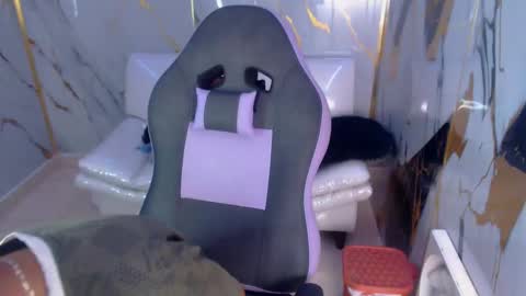 Snapshot of leam_1 chatting on November 2025 10:31:01 PM leam_1 online show from November 2025 10:31:01 PM