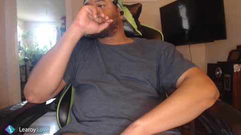 Snapshot of learoy chatting on February 2026 11:25:01 PM Learoy online show from February 2026 11:25:01 PM