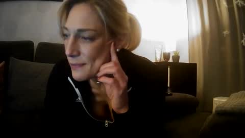 LeaSofia online show from January 2026 09:20:01 PM