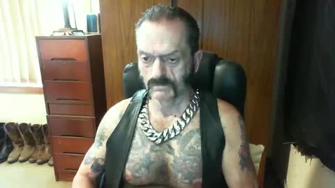leathergreaser online show from January 2025 05:58:01 AM