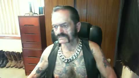 leathergreaser online show from January 2025 07:21:01 AM