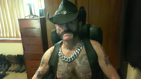 leathergreaser online show from October 2025 07:20:02 AM