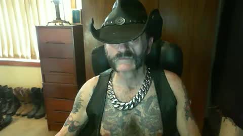 leathergreaser online show from November 2025 07:19:02 AM