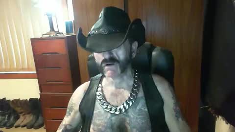 leathergreaser online show from December 2025 07:37:01 AM