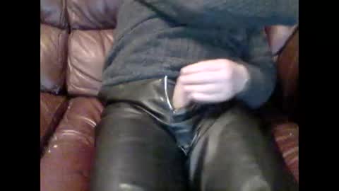 leatherpants68 online show from February 2026 08:40:02 PM