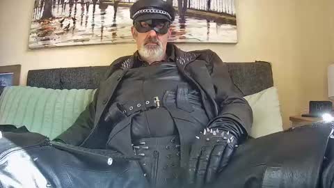Snapshot of leathertease chatting on March 2025 10:18:02 AM master or sir online show from March 2025 10:18:02 AM