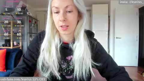 Snapshot of leavixx chatting on October 2025 09:41:01 AM LeaVixx online show from October 2025 09:41:01 AM