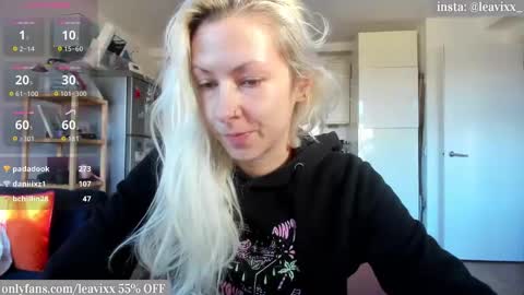 Snapshot of leavixx chatting on October 2025 02:02:02 PM LeaVixx online show from October 2025 02:02:02 PM