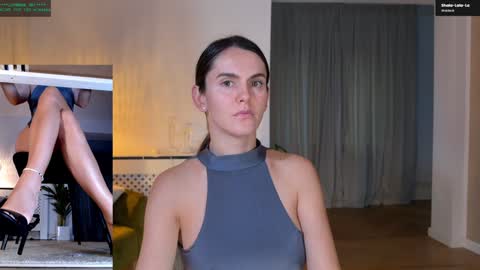 Elle  online show from October 2025 02:36:02 PM