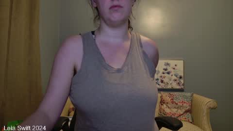 Snapshot of leiaswift chatting on December 2024 12:40:02 PM Leia Swift online show from December 2024 12:40:02 PM