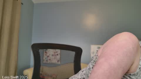 Snapshot of leiaswift chatting on February 2025 12:22:02 PM Leia Swift online show from February 2025 12:22:02 PM