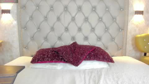 Snapshot of leigh_angels chatting on March 2025 09:59:02 PM LEIGH ANGELS online show from March 2025 09:59:02 PM