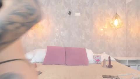 Snapshot of leigh_angels chatting on December 2025 12:53:01 AM LEIGH ANGELS online show from December 2025 12:53:01 AM