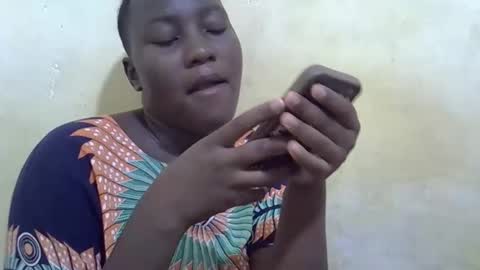 Snapshot of leilah_cute19 chatting on May 2026 08:52:02 AM leilah_cute19 online show from May 2026 08:52:02 AM