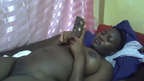 Snapshot of leilah_cute19 chatting on May 2026 07:43:01 PM leilah_cute19 online show from May 2026 07:43:01 PM