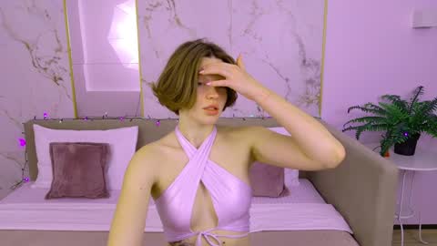 Snapshot of leilalawson chatting on December 2024 07:04:01 AM LeilaLawson online show from December 2024 07:04:01 AM