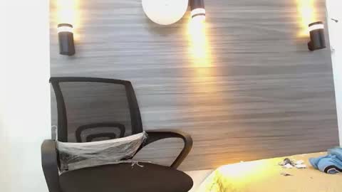 lelehott01 online show from June 2026 02:53:01 AM