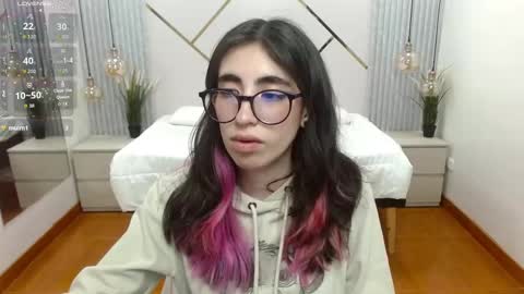 Lena online show from September 2025 08:43:01 PM