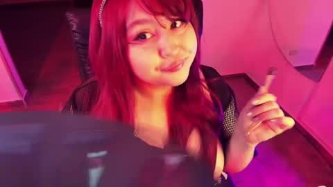 Lenna Kang online show from November 2025 04:23:02 AM