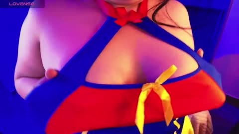 Lenna Kang online show from December 2025 09:52:02 PM