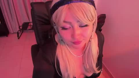 Lenna Kang online show from May 2026 08:32:01 PM