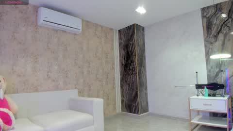 Lenathompson online show from November 2025 02:02:01 AM