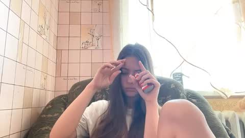 Hellomy name is Natalyits my first day here nice to meet you Give me 50 thumbs ups online show from May 2026 04:40:01 AM