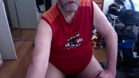 Snapshot of lennyfife chatting on October 2025 11:32:02 PM Pussylicker online show from October 2025 11:32:02 PM