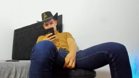 Snapshot of leo183877 chatting on February 2026 02:10:01 AM leo183877 online show from February 2026 02:10:01 AM